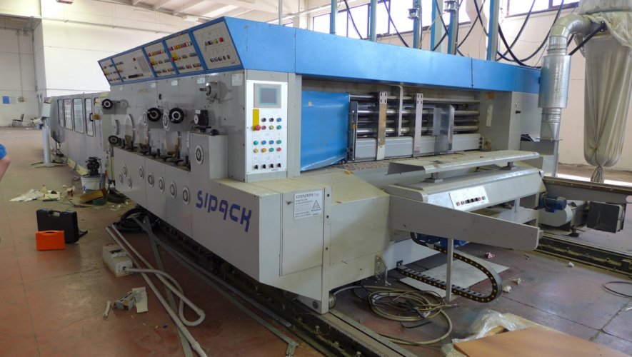 Foxcorrugated's tweet photo. Recently overhauled in 2015, this #Sipack #casemaker could be a great addition for any packaging supplier. https://t.co/kReewUHz72