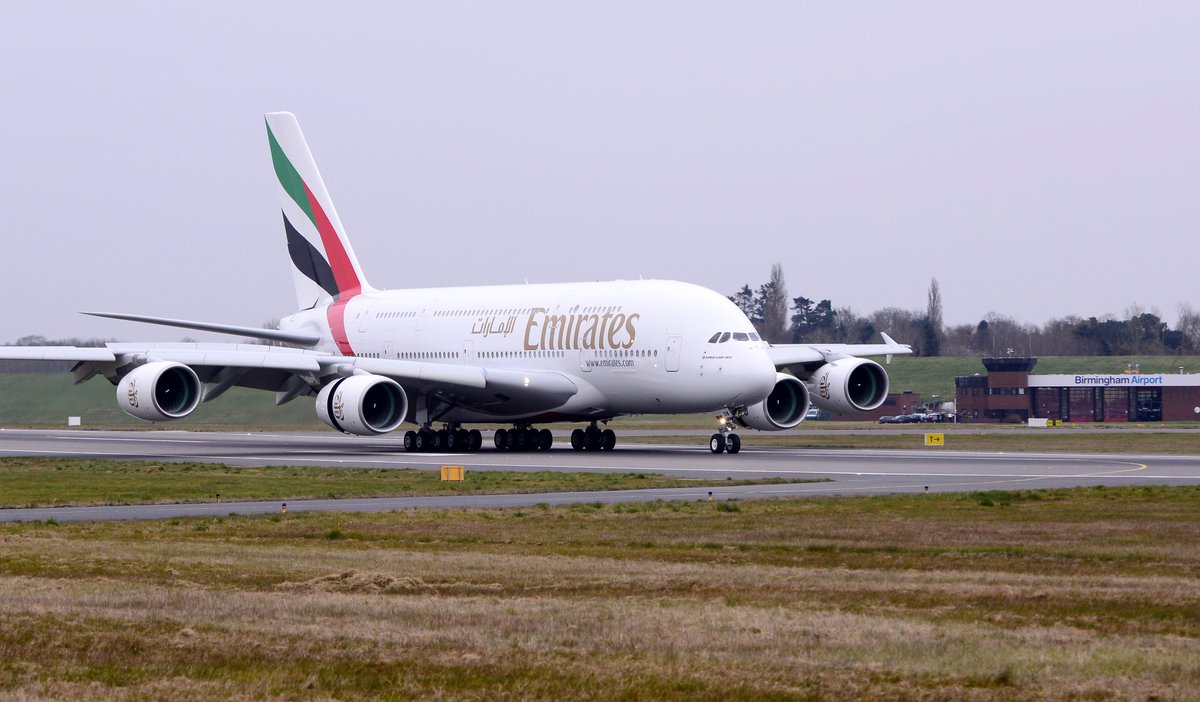 ExpressandStar's tweet photo. WATCH as giant double-decker #Emirates #AirbusA380 touches down @bhx_official 
#Birmingham
https://t.co/KYq9tPYGpR https://t.co/p0LInXccDD