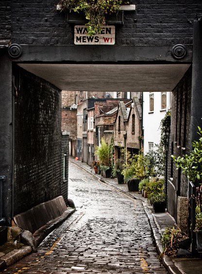 Auch das ist eine typische Straße in #London...