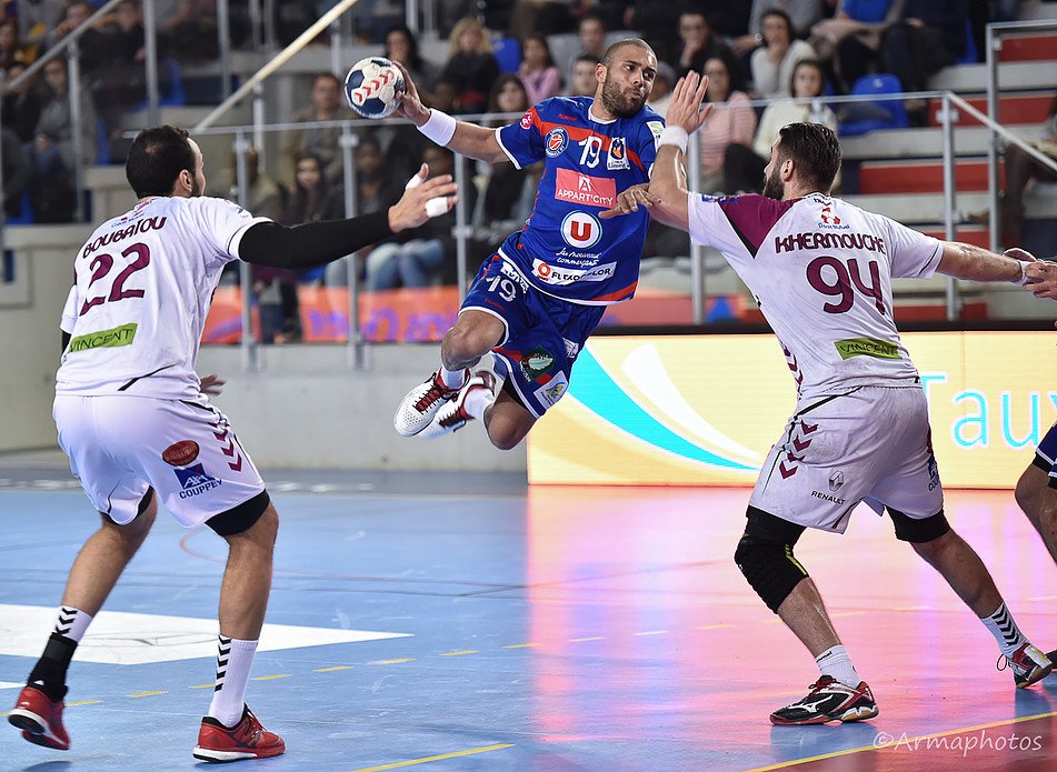 Proligue's tweet photo. #LesPhotos #J19 Le tir comme seule obsession !! Photos : D.David, G.Boitiaux, E.Carrère, E.Bontemps #PlaceauJeu https://t.co/BCw7KaZXBc