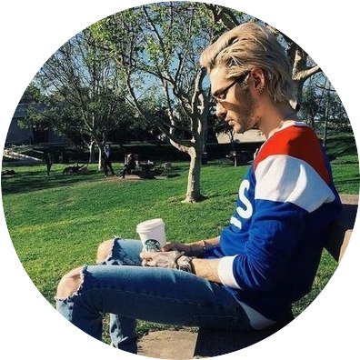 Igor_Zykov's tweet photo. #billkaulitz #la #tokiohoteltv #tokiohotel #AliensTakingOverEarthParty @ViolettaTHLiebe @artistic_aliens #thtv https://t.co/X0hqy5HrfG