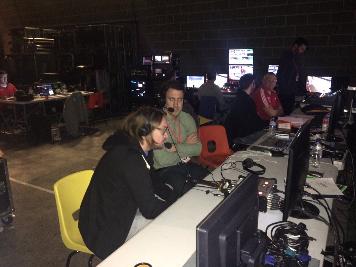 SquashTV's tweet photo. Former-pro Pete Barker providing guest commentary for the Ashour v Cuskelly match - starting right now! #Squash https://t.co/qyop22nKuK