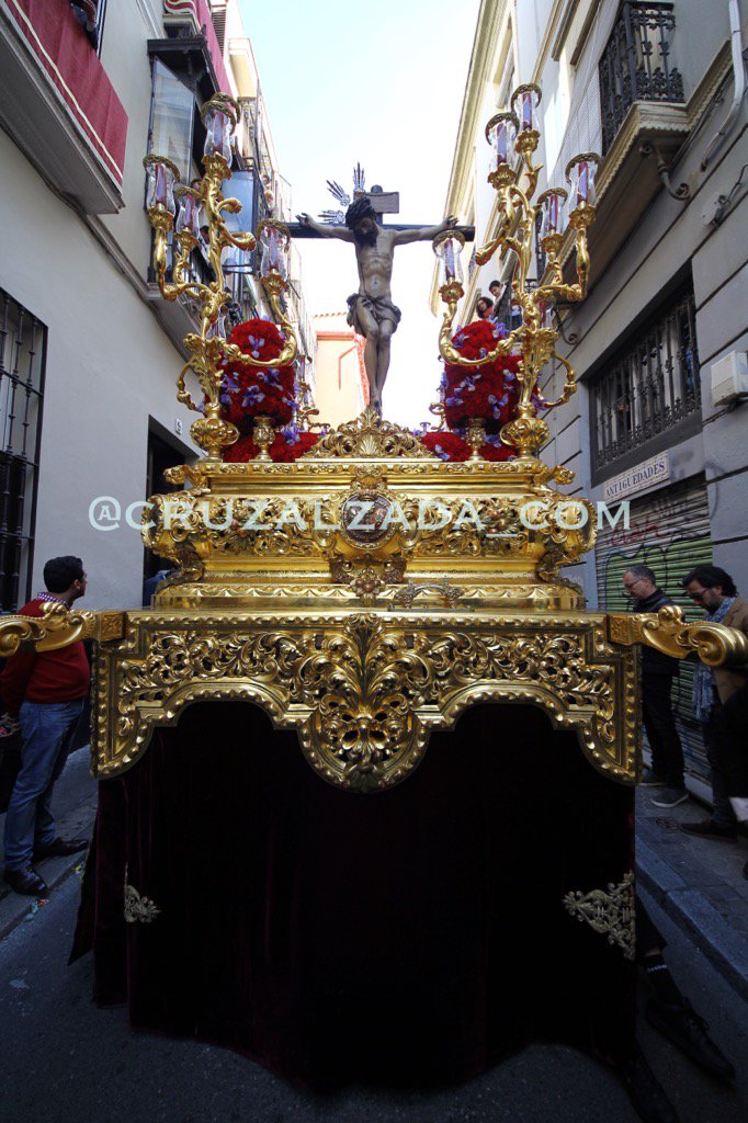 cruzalzada_com's tweet photo. 16.37 avanza por Cabeza del Rey don Pedro el Cristo de la Salud #ssanta16 #sanBernardo https://t.co/9VDUNAgHWY