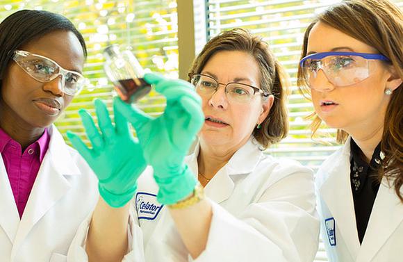 Si_Investor's tweet image. #Celator Pharma $CPXX up 20.88% prices 4 mln common share offering at $9.50/ share ~$38 mln
siliconinvestor.com/subject.aspx?s…