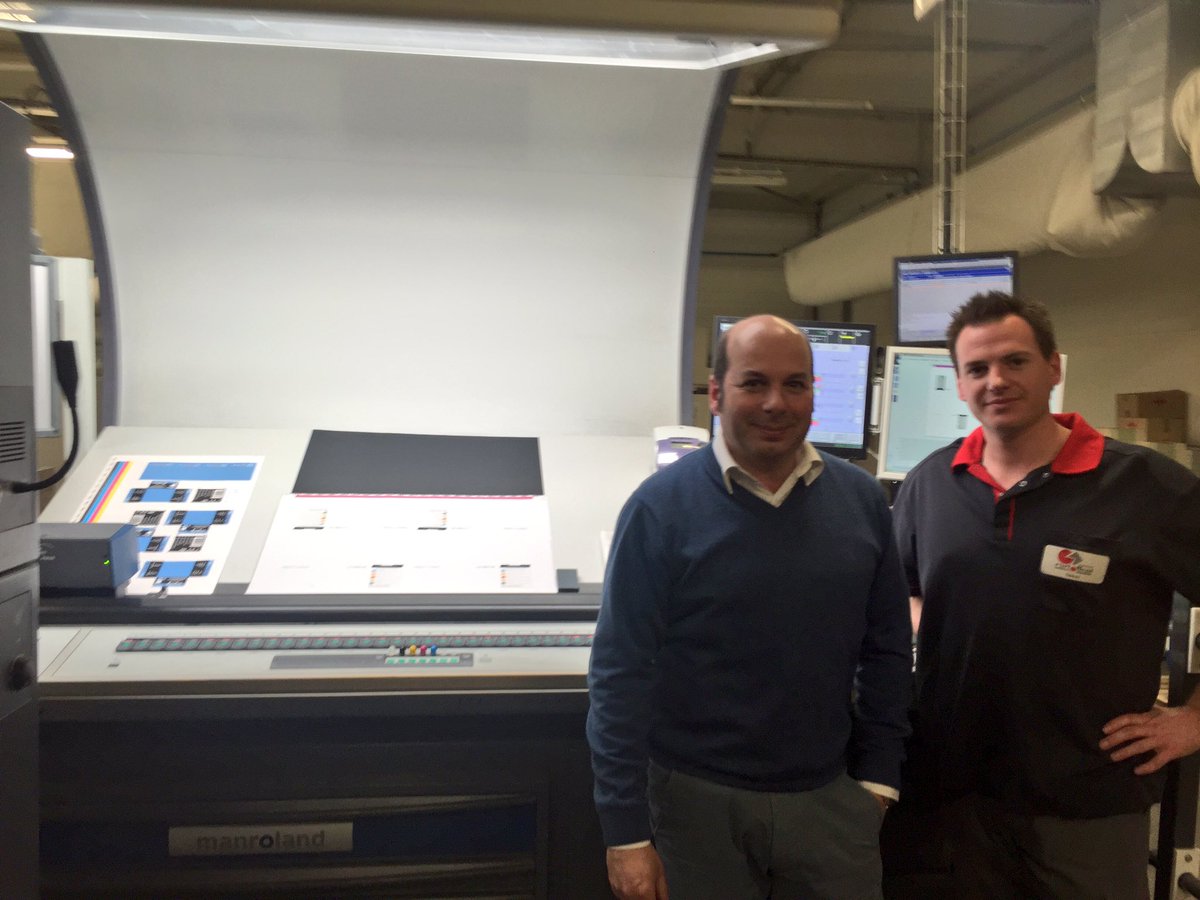 cube_connecte's tweet photo. Passage chez #cartoffset pour vérifier le #packaging de Hector! 100% local un gage de qualité! @IOT_city @BusBenCo https://t.co/kFhztJbdpc