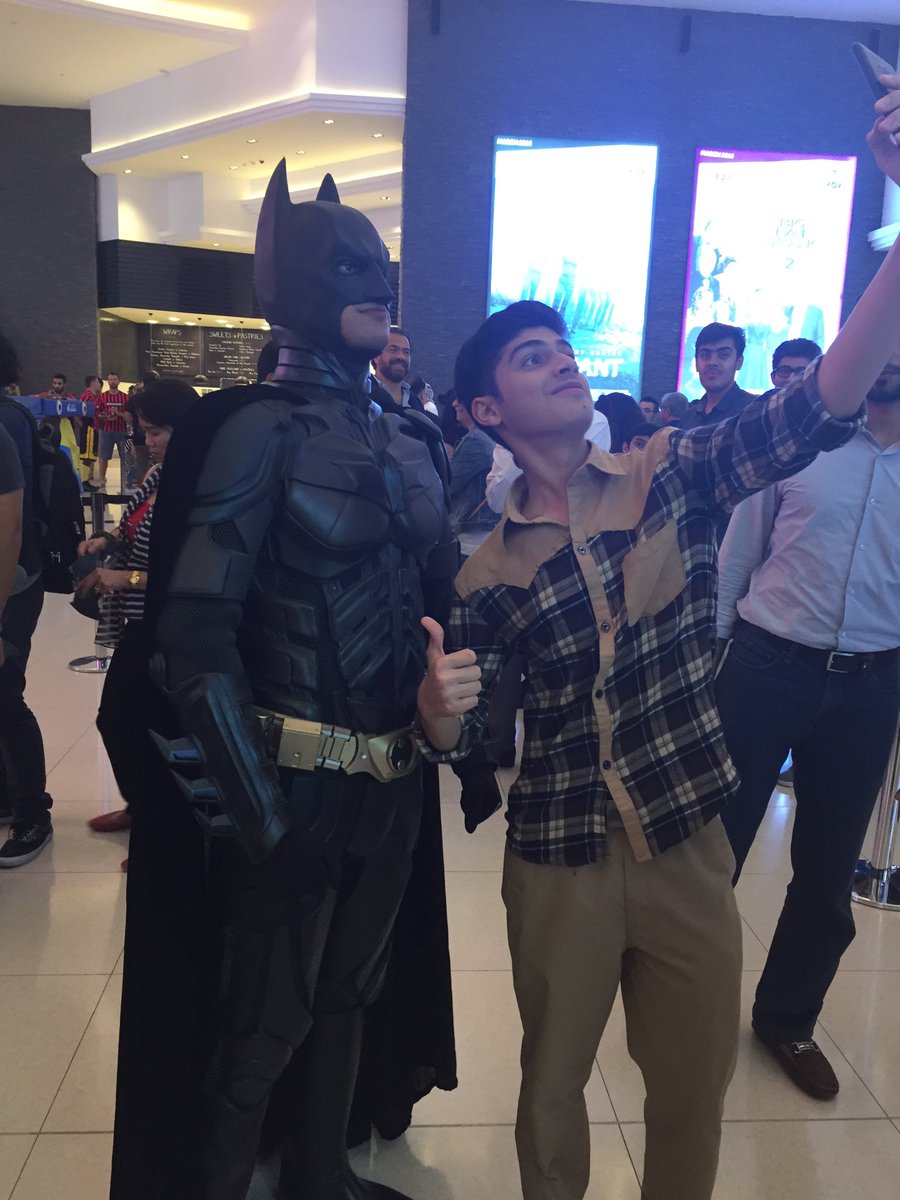 voxcinemas's tweet photo. #Batselfies with #Batman #noBiggie https://t.co/ztdnt34ITC