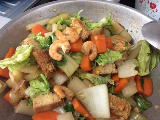 ArudAzia's tweet photo. #CMBigBreakthrough  
My carrot din to...heheh..sarap https://t.co/6iLOMU4sap
