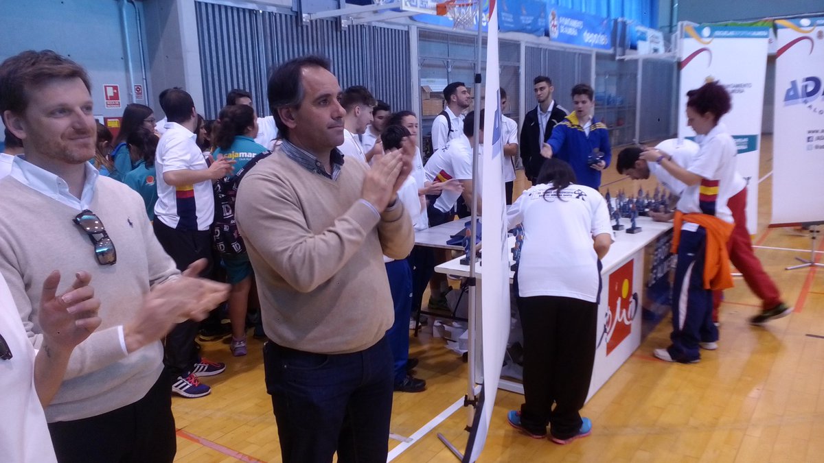 adaba_basket's tweet photo. #torneossta2016
Finaliza el VIITSS
19 Clubes
88 Equipos
135 partidos
42 Voluntarios
#BalncestoBase
Gracias a todos!! https://t.co/qYAkjxriDH