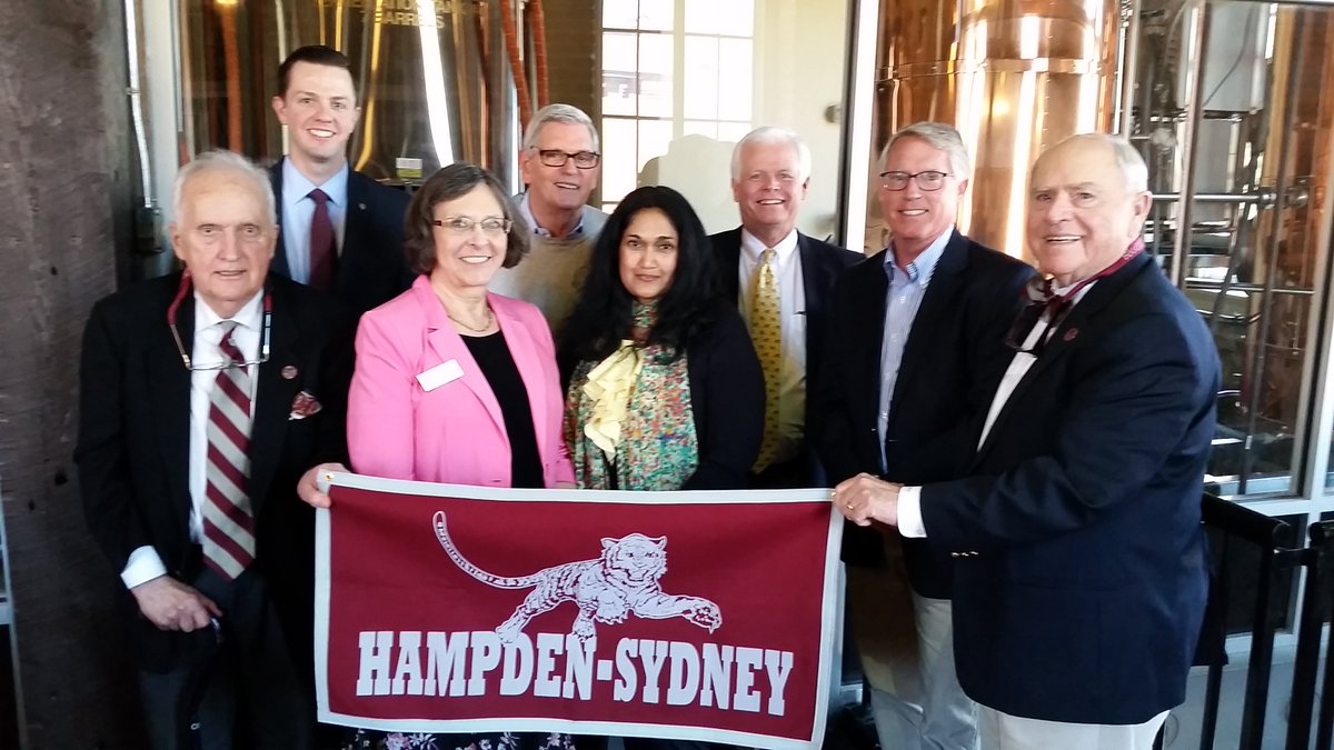 HSCalumni's tweet photo. The Alumni Club of Lynchburg celebrated #RPEToast 2016! https://t.co/V0ofwOZyoV