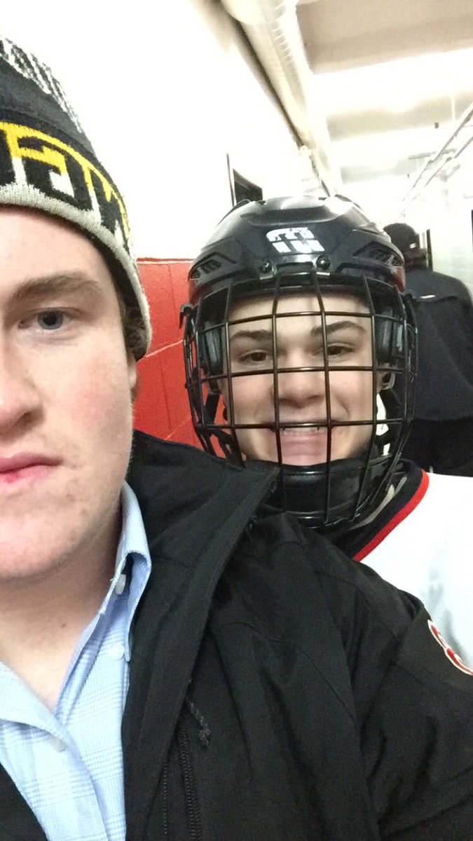 ImtheKING_77's tweet photo. Game day with my friend AJ 😁😊 #tecpuck https://t.co/55bomn8uIX