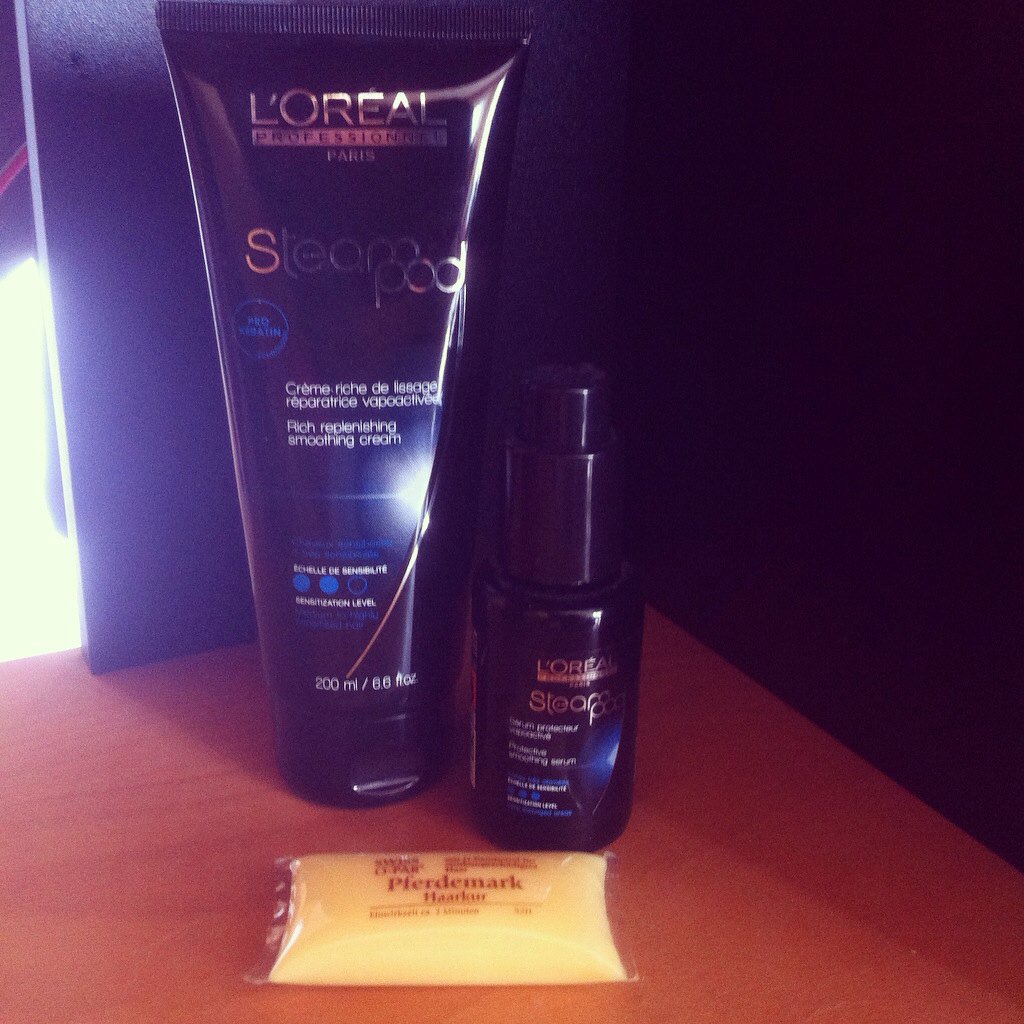ViviiAmann's tweet photo. #steampod  #loreal 👌 https://t.co/aIYTWJuVCS
