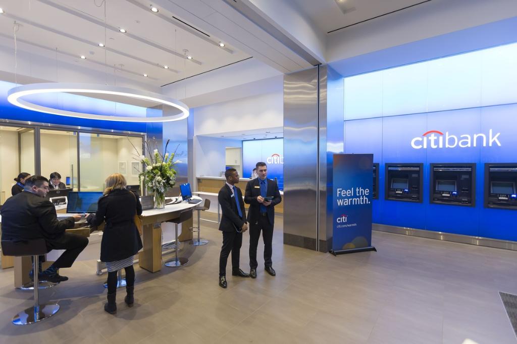 Citi's tweet photo. WATCH: How #technology is changing the way people use banks: https://t.co/0DOYdrNK1n via @CBSThisMorning #fintech https://t.co/YFcY6KSIf8