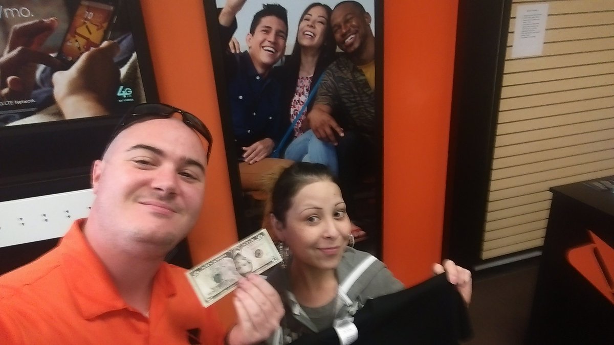 SteveAWI's tweet image. Cellular Xperts J11 knows how to save customers $5! @awi_mike @jtdarden #boostdealz #AWIblitz @hindyleeder