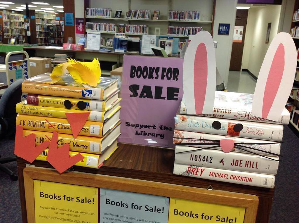 cobblibrary's tweet photo. #gritterslibrary is ready for #spring! Chick and #bunny are excited about the #library in-house #booksale. #cobblib… https://t.co/IEVHUytwZ5