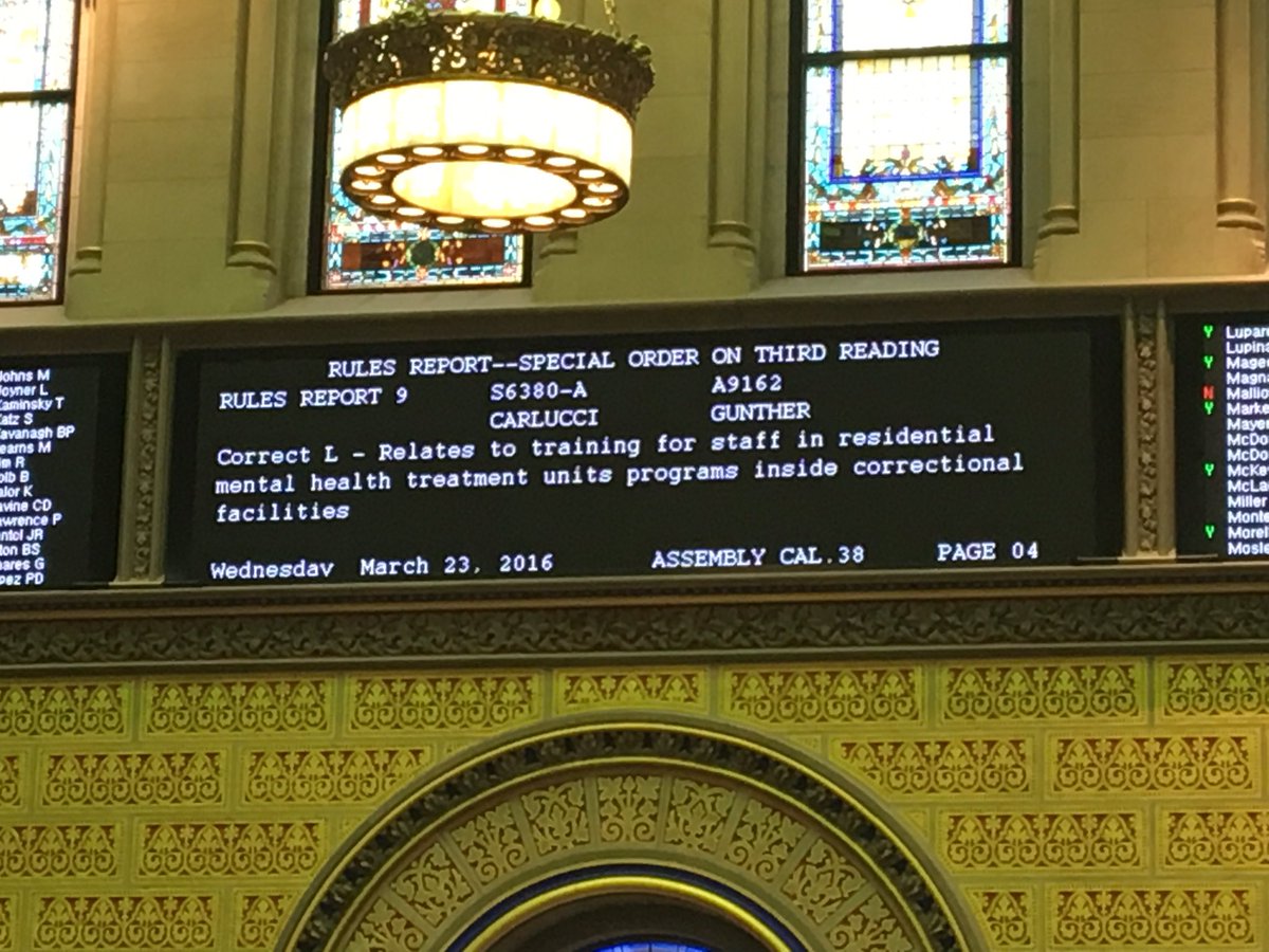 Voting on @AileenMGunther's bill that's critical to strengthening training for correx staff working in MHUs.