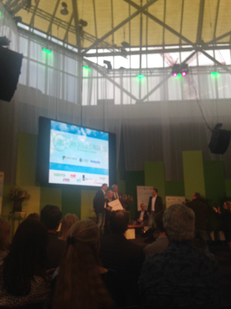 De 2e prijs gaat naar Bronsema! Bedankt <a href="/PhilipsNL/">Philips Nederland</a> voor deze prijs. #gb2016