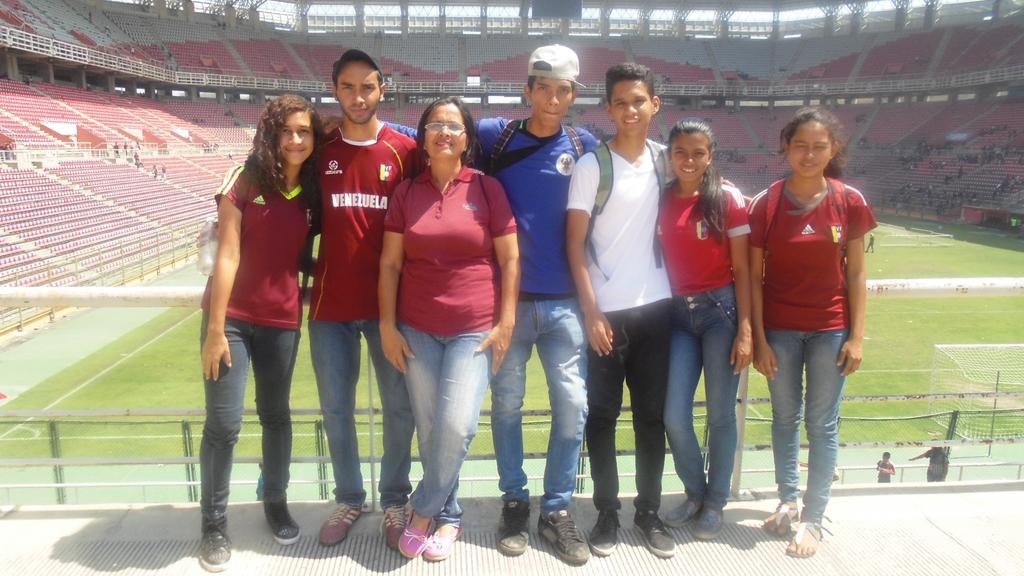 FenixFC2014's tweet photo. #EstadioMetropolitanoDeCabudare #FenixFC #SudamericanoFemeninoSub17 Vinotinto de corazón https://t.co/REKSjWalGd