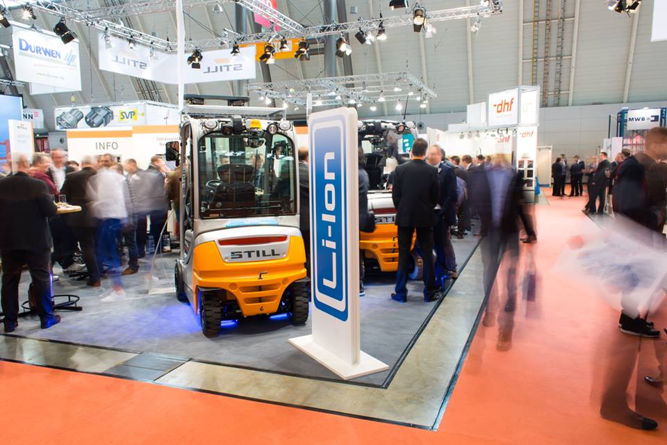 mantslopez's tweet photo. Fieles al lema de #LogiMAT2016 Being innovative - shaping change, STILL presentó sus últimos productos #logistica https://t.co/IDlykboaRs