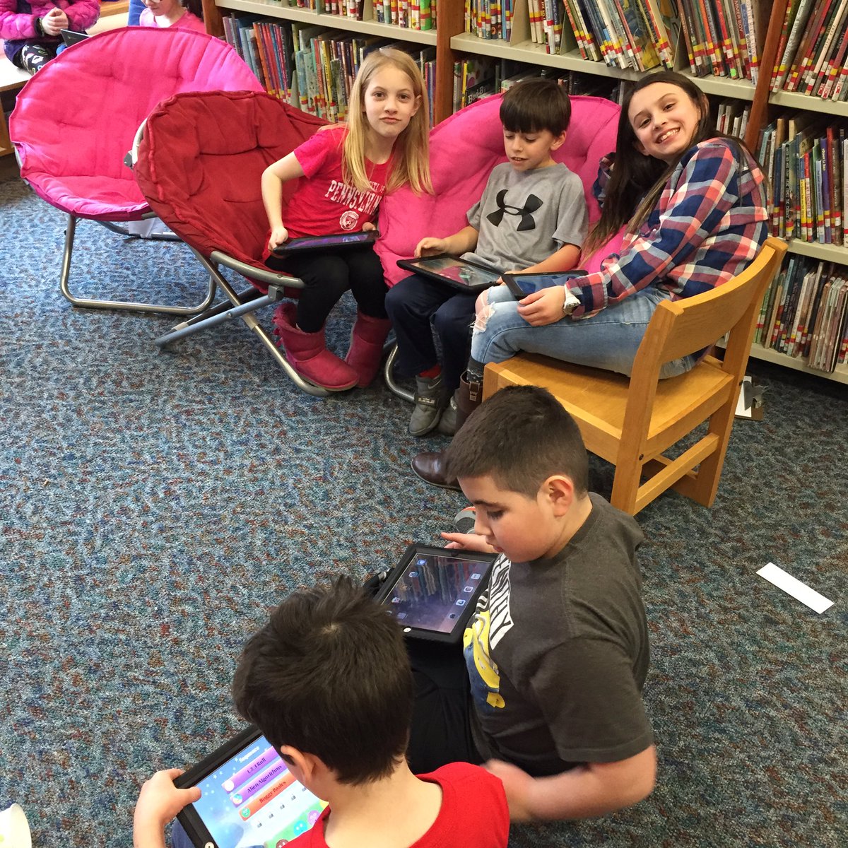 librarycaram's tweet photo. #makered #firstgrademakers #fourthgrademakers #morethemerrier @mmmlrobert https://t.co/rlCXbOjrqN