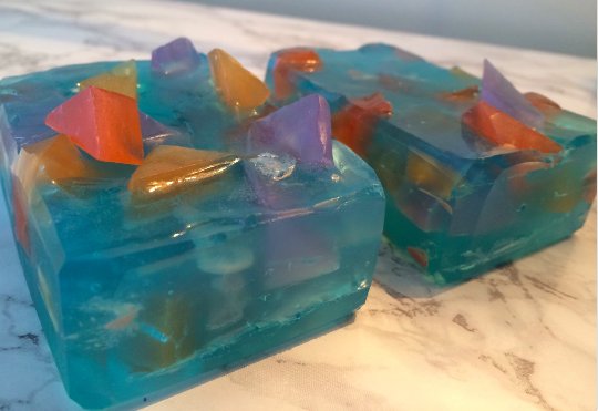 BareBasicsCo's tweet photo. Just finished these #crystalsoaps. Visit https://t.co/aXyrTt0HgZ #allnaturalsoap #glutenfree #handmade #etsy https://t.co/dy5vAI2KdG
