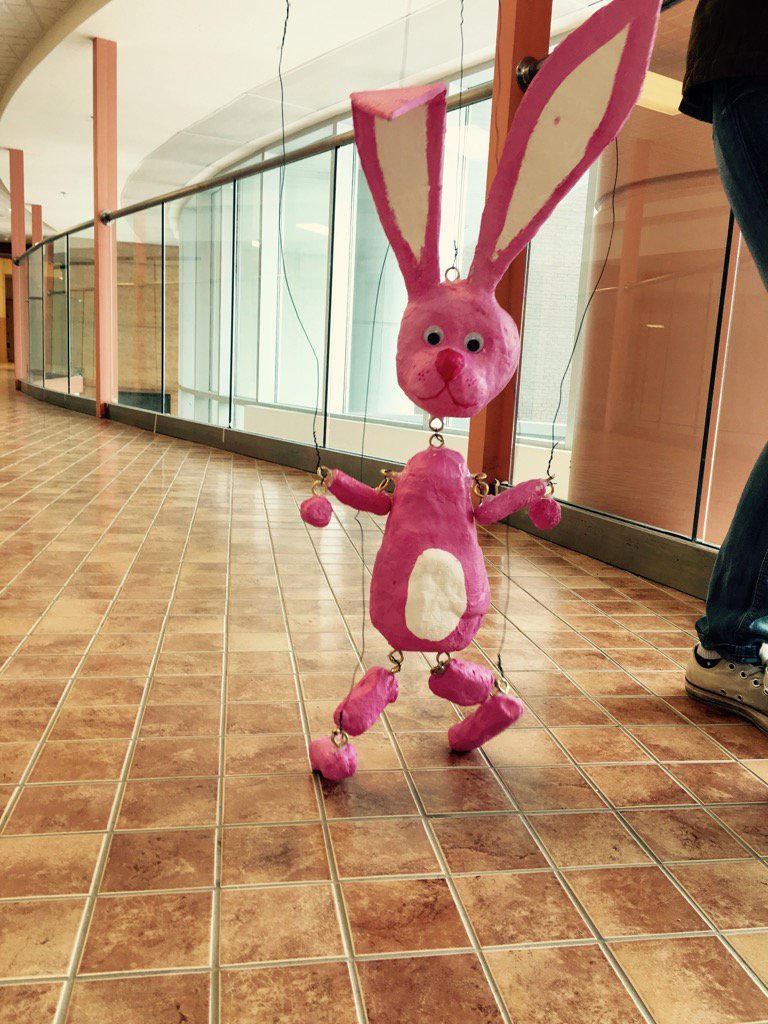 worldliveas1's tweet image. Riverview students made puppets for Syrian refugee children.#syrianrefugee , #Riverview,#imaginaction