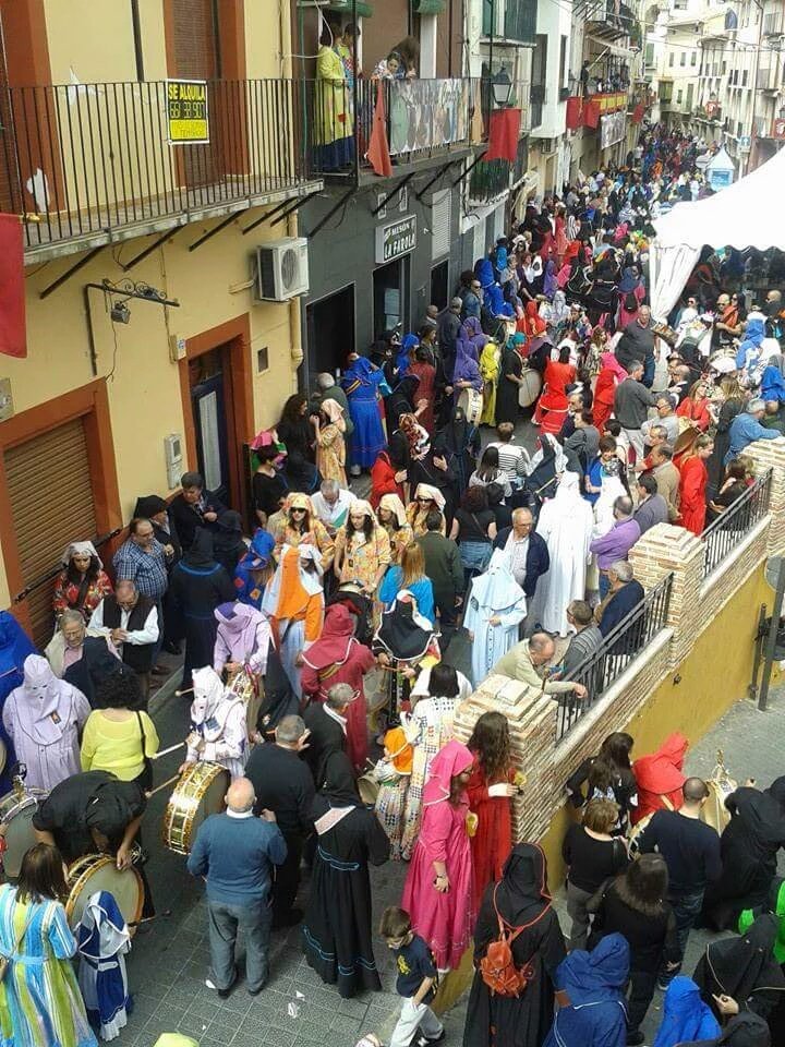luisaomoratalla's tweet photo. En Moratalla (Murcia) se celebra la Semana menos Santa del mundo. Fiesta pagana, anárquica y rebelde. https://t.co/RmAJmrARGE