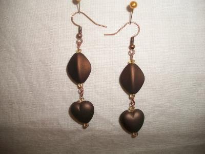 Brown Frosted Heart Dangle Earrings Mocha Chocolate by ALEXLITTLETHINGS (7.50 USD) ift.tt/1PrG0fx