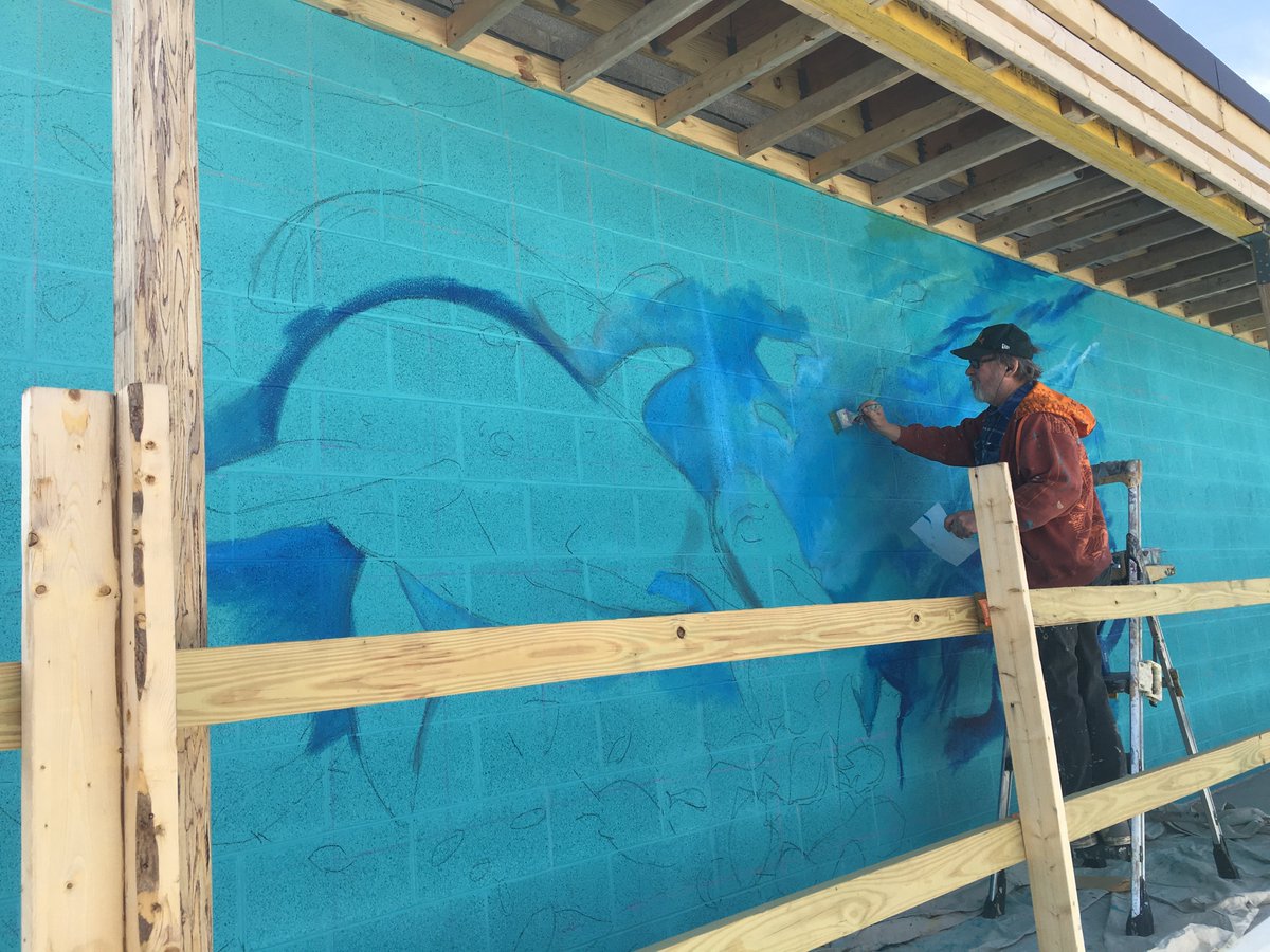 DelGrossosPark's tweet photo. #LagunaSplash2016 Blair County Artist Michael Allison has started painting the mural above the new Wave Pool!! https://t.co/2xWRHnba3V