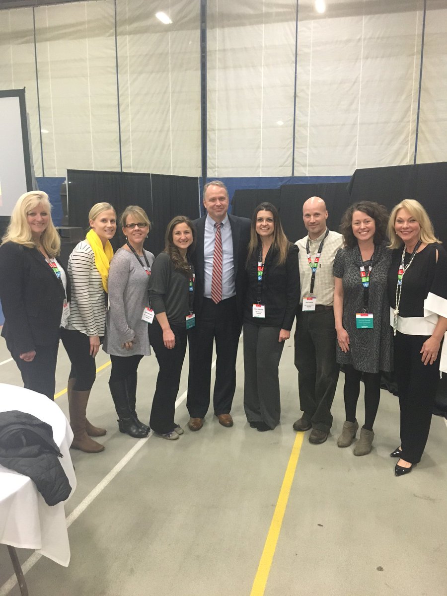 MrsStaskowski's tweet photo. Some Hiller staff members with Sean Covey!  What an amazing day! #WeAreLamphere #standmi https://t.co/auGMzhGcIr