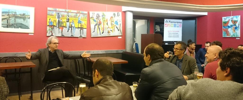 arnaudrichard's tweet photo. Présentation débat du Pr Duranti @ucla #RIAL2016 au café du dôme #RI @Praxiling @univpaulvalery https://t.co/quYJ45WabN