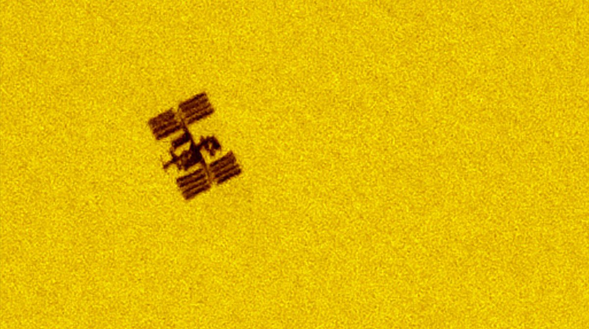 AbhijitChavda's tweet photo. Stunning pictures of the International Space Station transiting (passing in front of) the Sun. #Astronomy https://t.co/3xPlVhYkS0