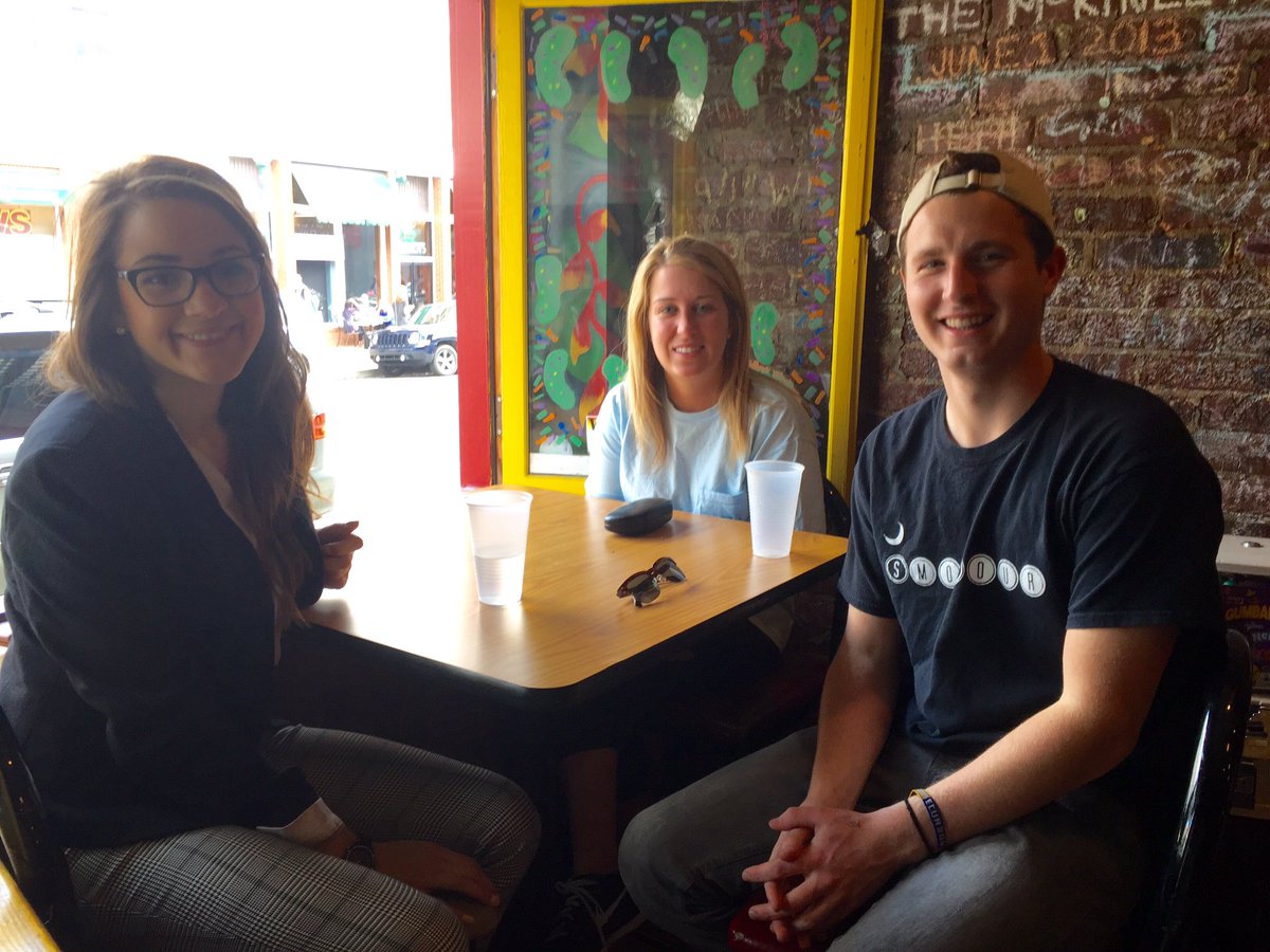 AllisonBSO2015's tweet photo. Great day for @BagelStreetDeli with my #bobcatpack! https://t.co/DVGsZvwYS8