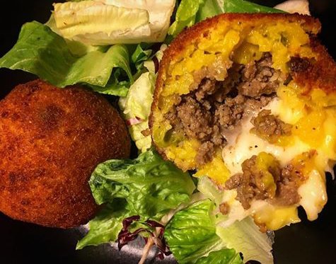 Pummarolacg's tweet photo. Arancini Balls. Goodness gracious... #ITALIAN https://t.co/gefZSVyl73
