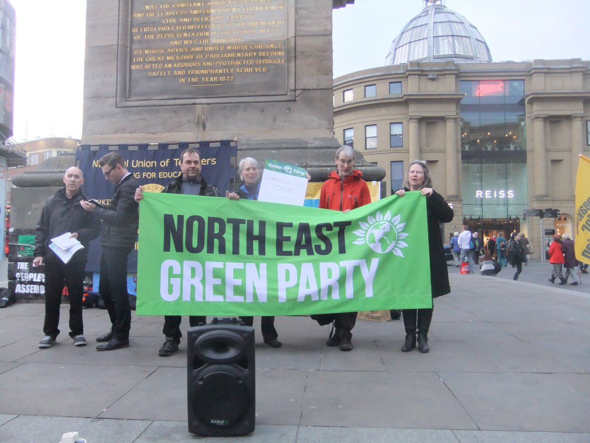 ramblingstudy's tweet photo. @NewcYoungGreens @YoungGreenParty #acedemiesprotest Protest monument against mandatory academies @peepsassemblene https://t.co/nSAWBUnZmT
