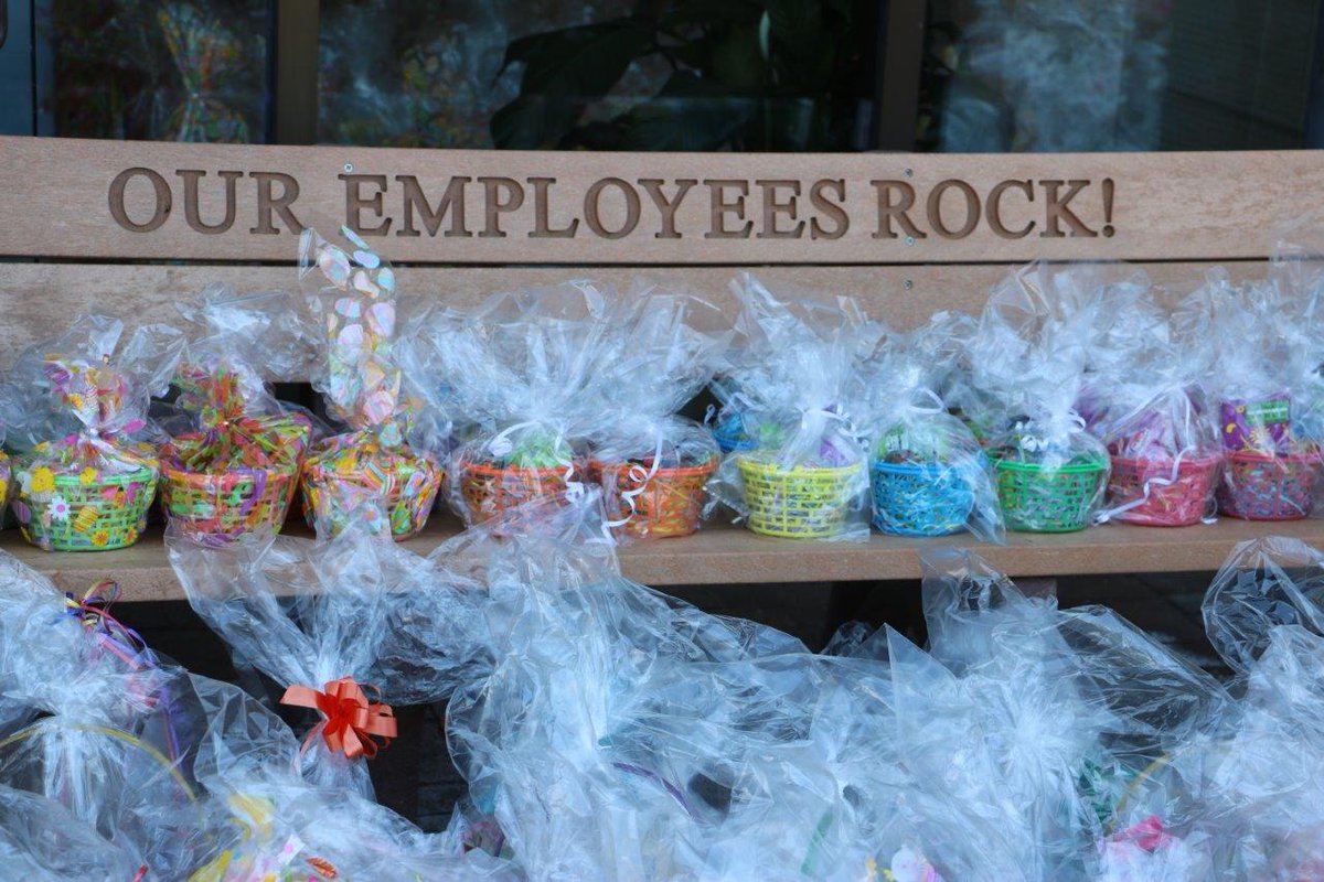 SalArmyGSO's tweet photo. THANK YOU to @ATT Pioneers and employees for donating and filling 1800 Easter Baskets! #HappyEaster https://t.co/YastfmI0Ns