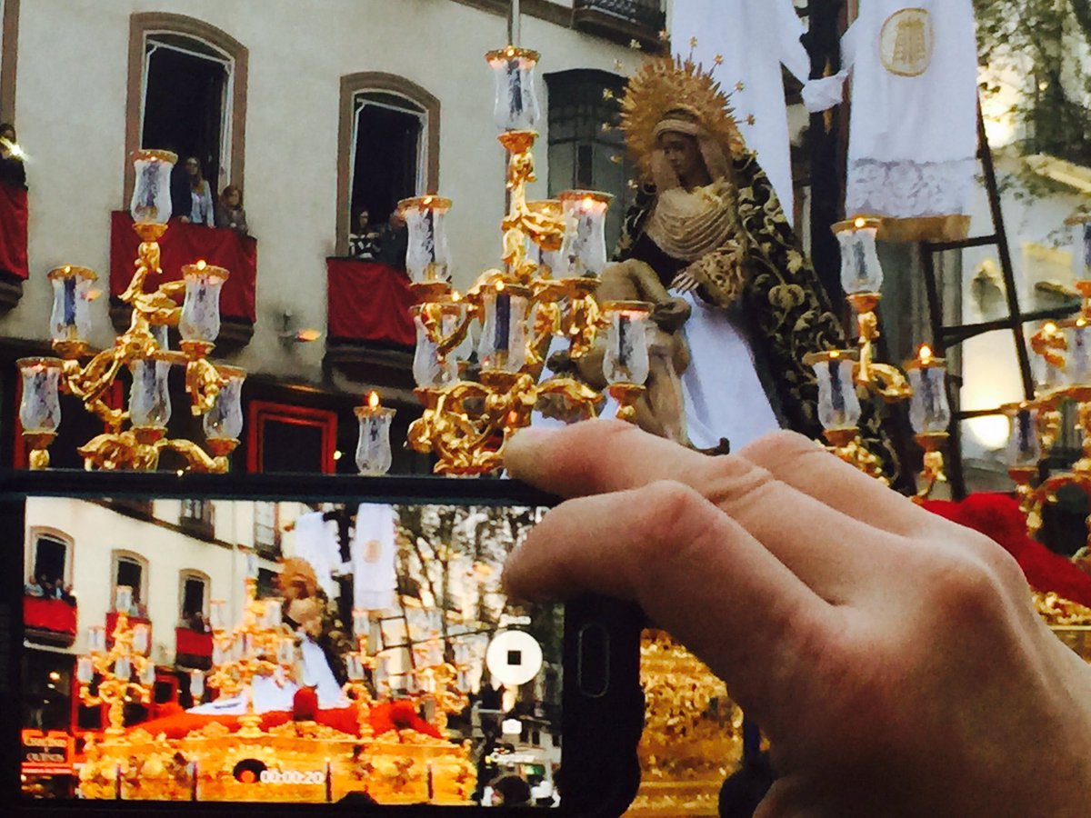 sebasortega2's tweet photo. @LaPasionCTV #SSantaSevilla16 #SSantaElCorreo la hermandad del baratillo por reyes católicos.#MiercolesSanto https://t.co/db7OTnxl3g