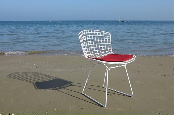 damicodesign's tweet photo. Harry Bertoia 1952 . Fossacesia marina '16  #damicoarredamenti #fossacesia #fossacesiamarina #harrybertoia #abruzzo https://t.co/aoOmeeHBFh