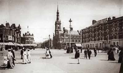 BPLPreservation's tweet image. Blackpool Town Hall and Talbot Square, circa 1911. #Blackpool #Park #NorthWest #Lancashire