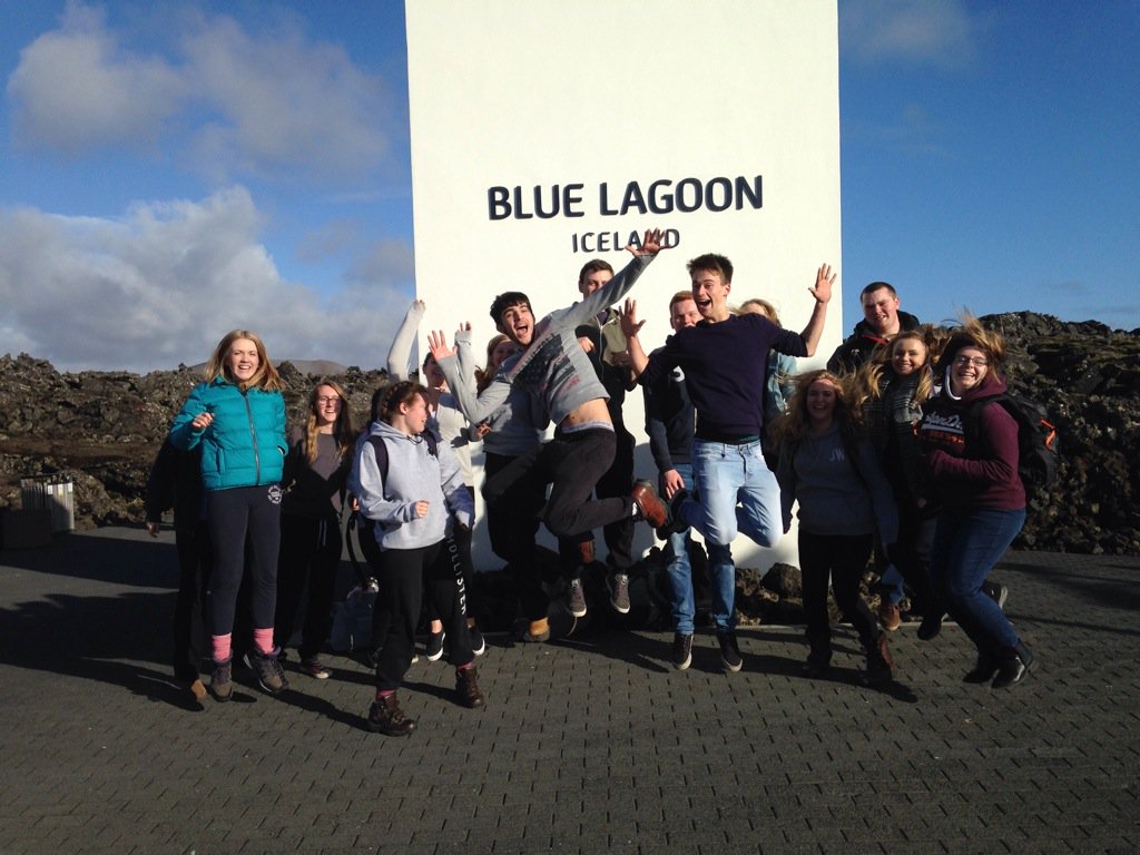 WyedeanGeog's tweet photo. Blue skies at the blue lagoon! #mineralbathing #geothermal #awe&amp;wonder @WyedeanSchool https://t.co/4NfSPnETrN