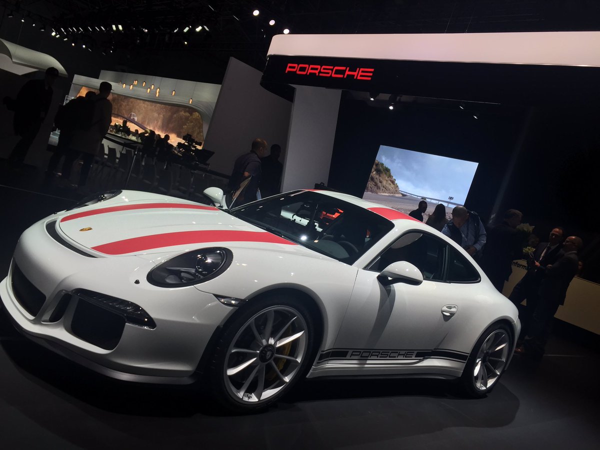 Porsche's tweet photo. With its systematic lightweight construction this limited edition 911 R is now the lightest in the 911 range. #NYIAS https://t.co/WayMwJ5XKI