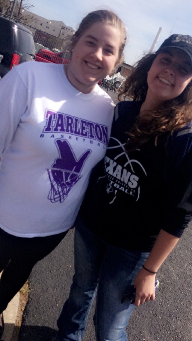LathesTowns's tweet photo. Thank you Texans &amp; Texans for wearing your UNIVERSITY LETTERs!! #TarletonTradition #TarletonIntegrity https://t.co/4vCNXq2eEh