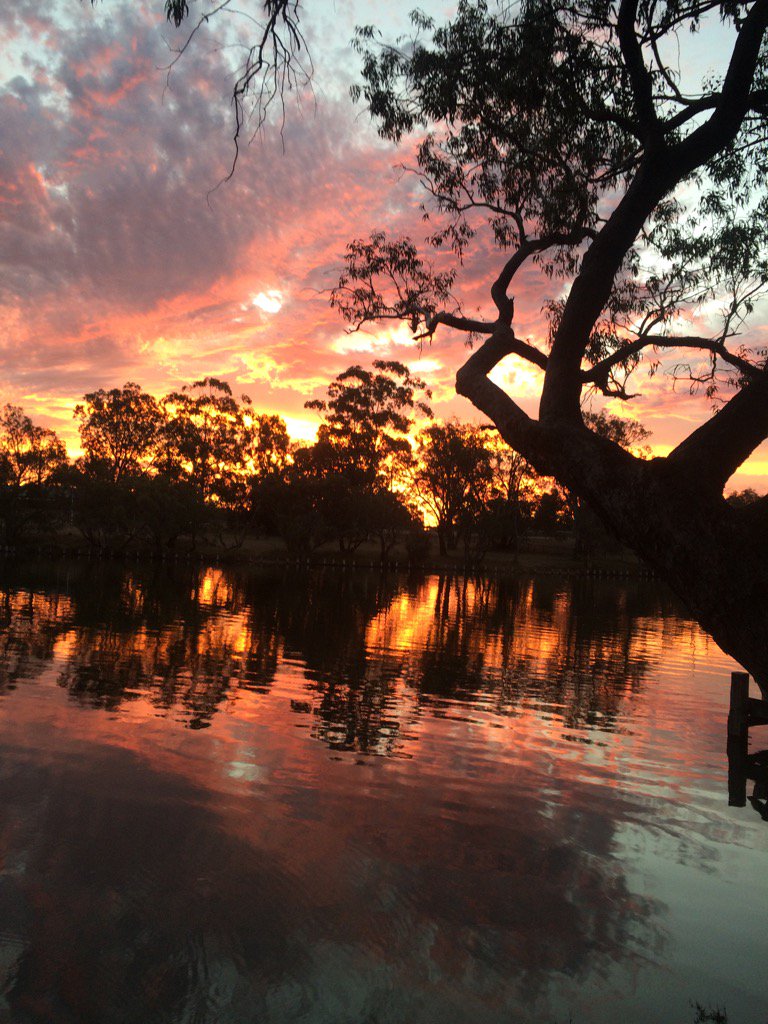 rokrt73's tweet image. 💕 twighlight paddle💦