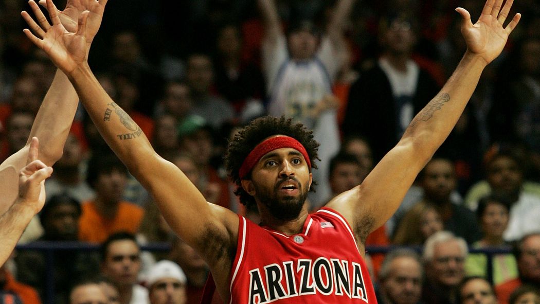 Salim Stoudamire is the best shooter in CBB history. We have proof <a href="/SBN_Ricky/">Ricky O'Donnell</a> azdesertswarm.com/basketball/201…
