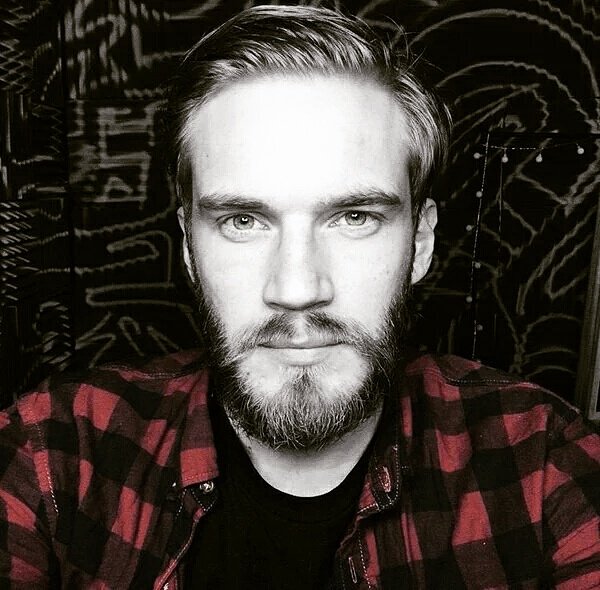 HeidiRo38177599's tweet image. #pewdiepie #pewdiepieedit #art @pewdiepie