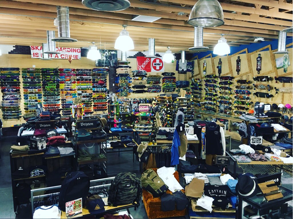 powderandsunlv's tweet photo. Need a new deck or complete? We've got two full skate walls to stoke you out! Come in today for a new setup! https://t.co/gM78nCvmzG