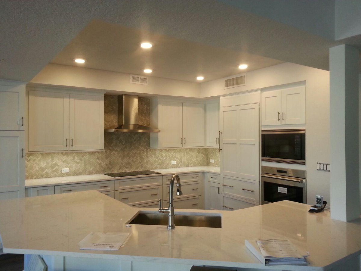 ArtisanDesign1's tweet photo. #Kitchen #remodel almost done! Love the @TopKnobs #hardware, #Eclipse #cabinets &amp; @CambriaQuartz #countertops https://t.co/oV3WP7nA0O
