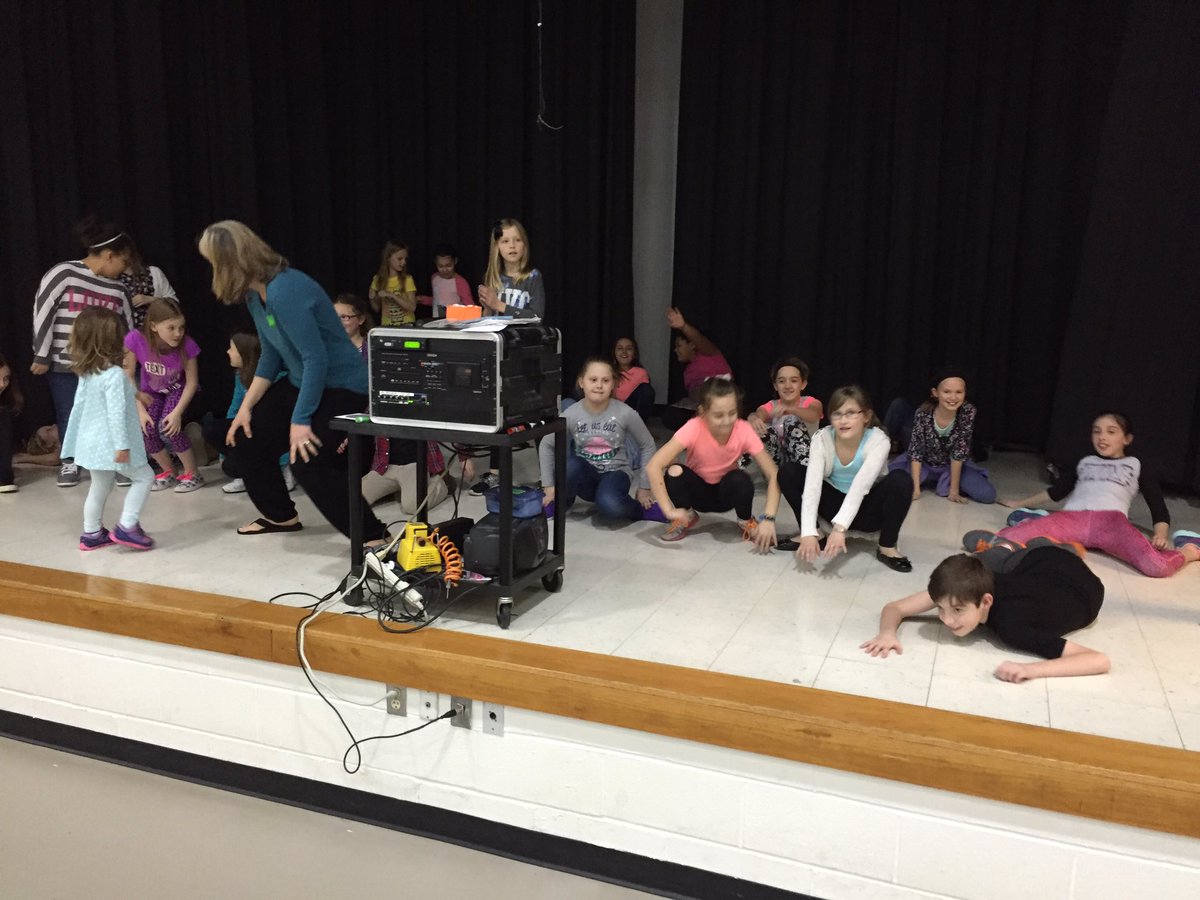 BES_PE's tweet photo. 4th grade BE Ticket Bash! @BES_Eagles #PositiveBehaviorReinforcement https://t.co/WMNEYt8Dgo