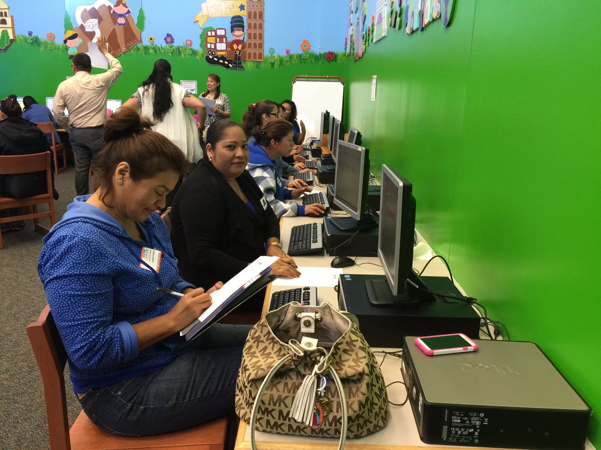 SuperateTriunfa's tweet photo. En JDeAndaElementary #Houston terminando curso #PACTProgram. Todo un éxito! #JuntosPodemos #AEMFoundation https://t.co/VuR3NAXMvW