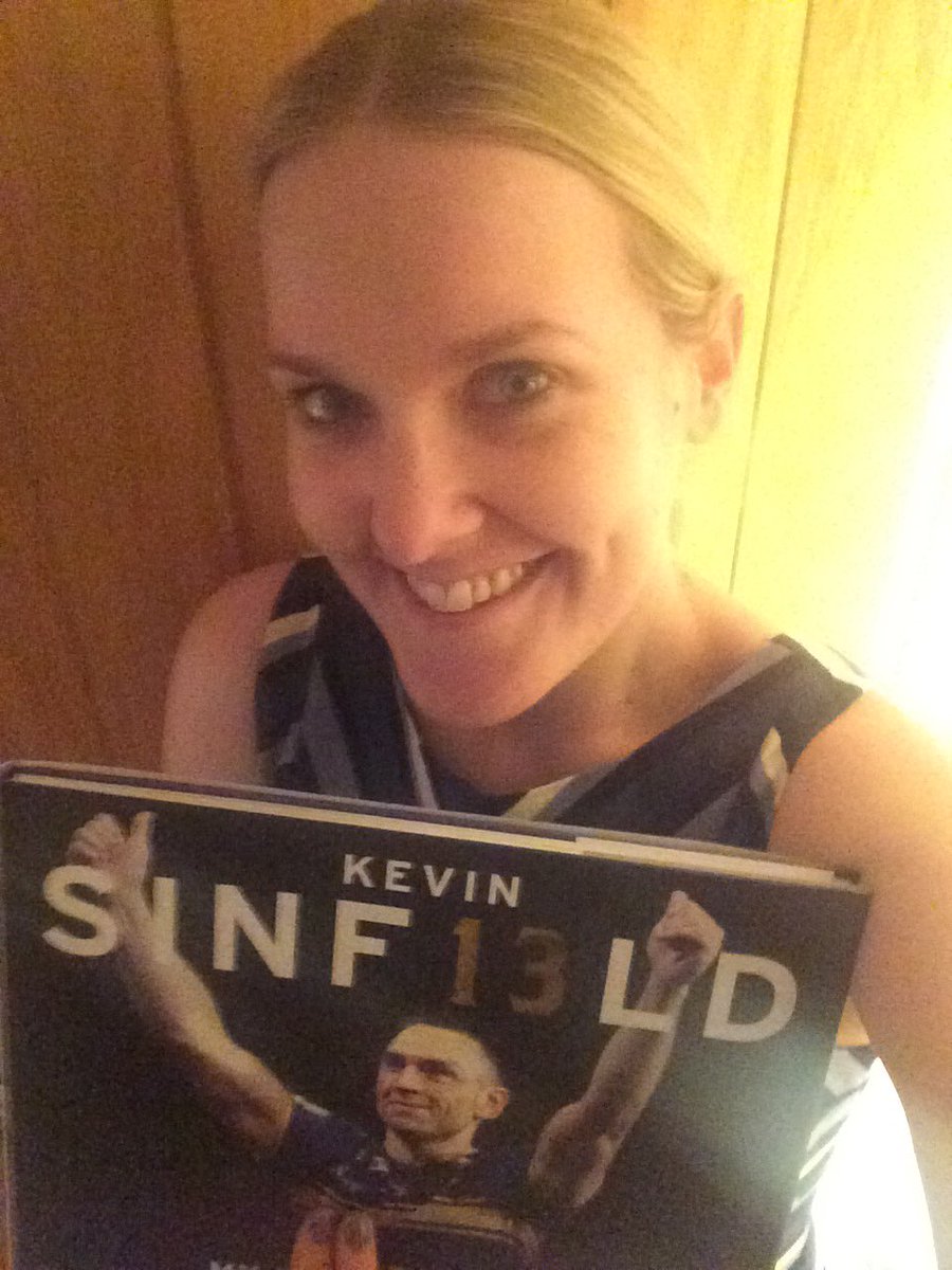 #bedtimereading #SirKevinSinfield @leedsrhinos living legend. So happy! 💙💛🏉 xxx