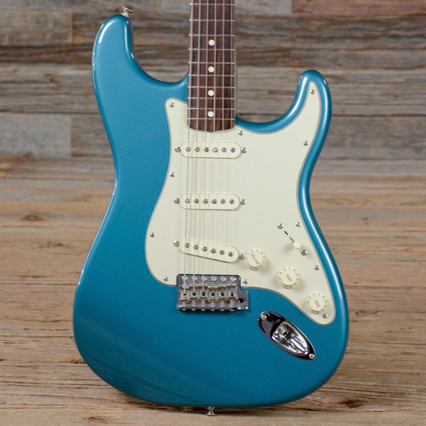 ChicagoMusicEx's tweet photo. We're dreaming of summer, courtesy of beauty from @Fender: https://t.co/yk28OGCWol
#OceanTurquoise https://t.co/TtHlaELpSV